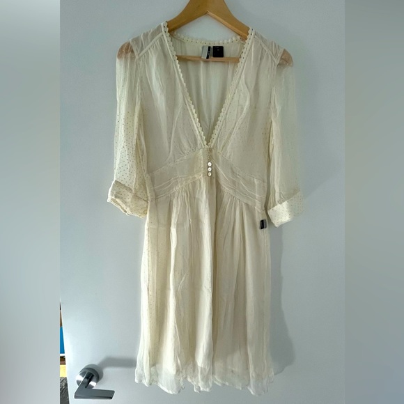 Cream-white gauzy knee length dress - Picture 1 of 5
